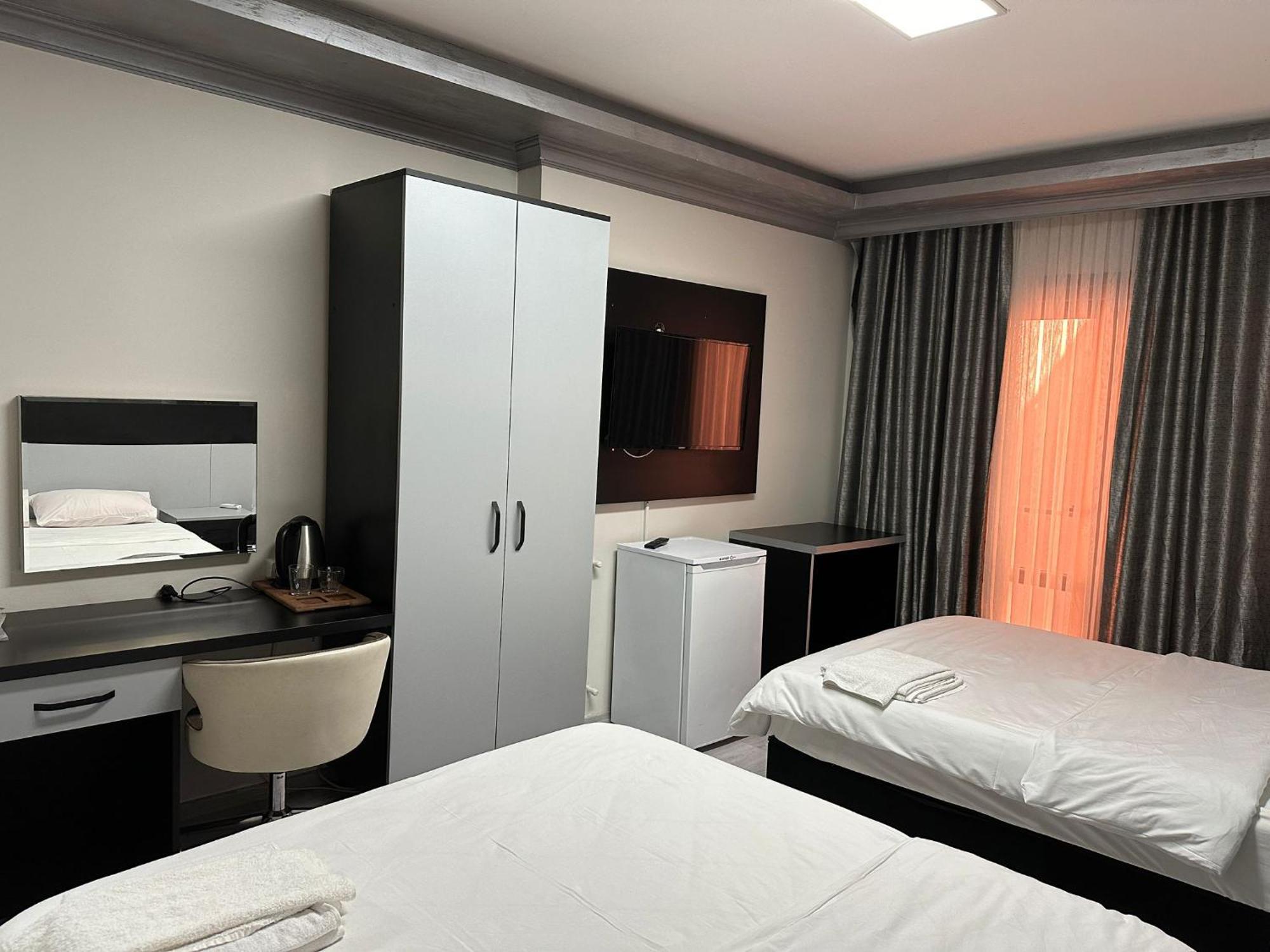 Retrol Hotel Istanbul Bagian luar foto