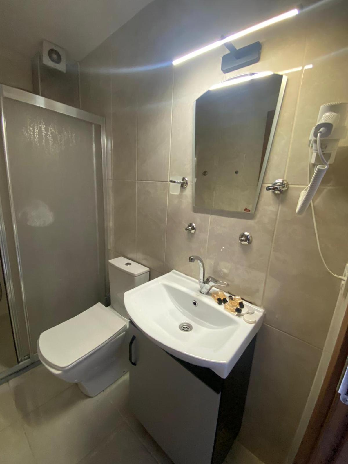 Retrol Hotel Istanbul Bagian luar foto